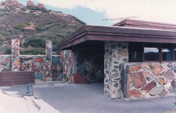 Masterplan of Arch Oboler Estate for Dorothy Blowers, Photo Data File 2: Exterior View of Gate Lodge Gx 3.1